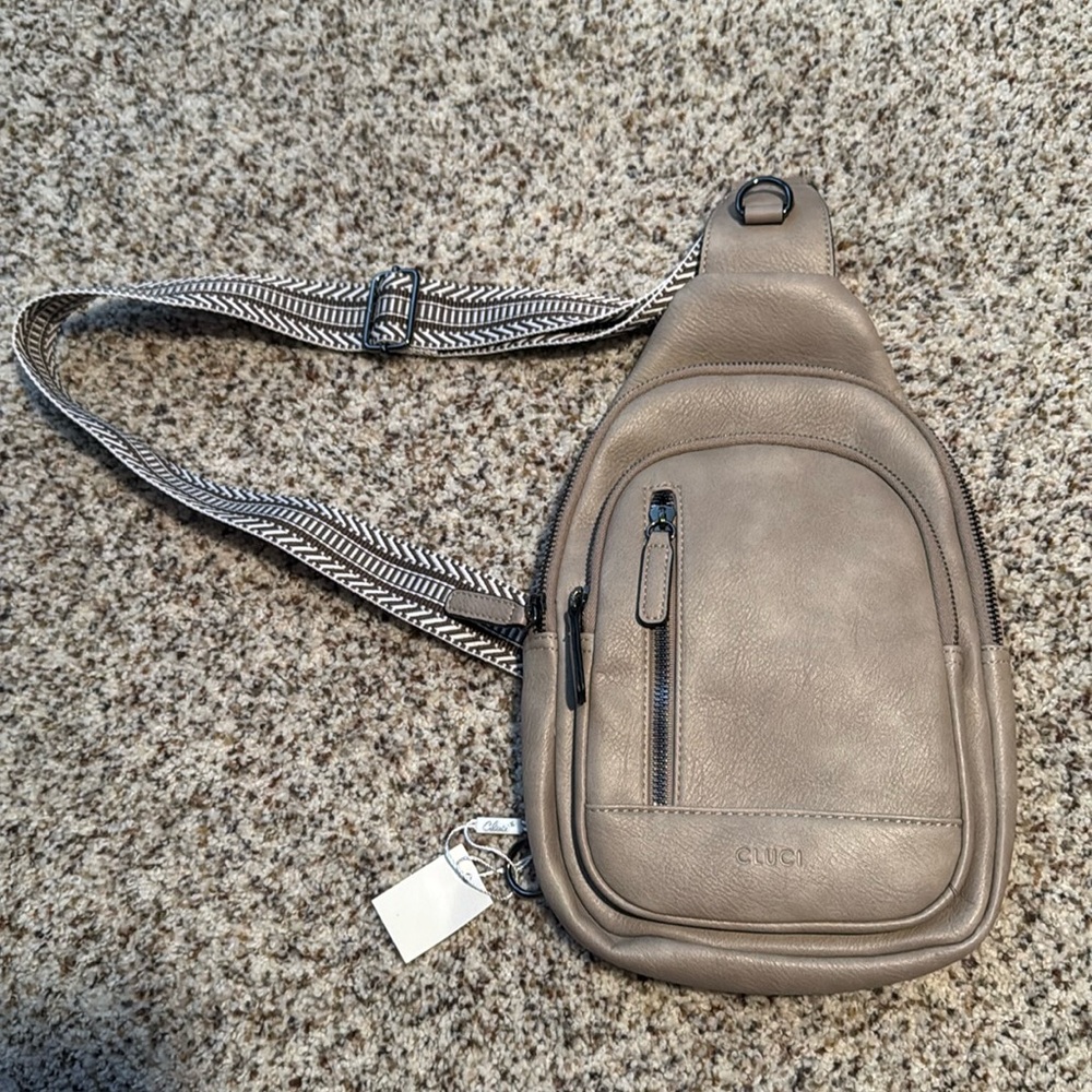 Cluci Sling Bag NEW